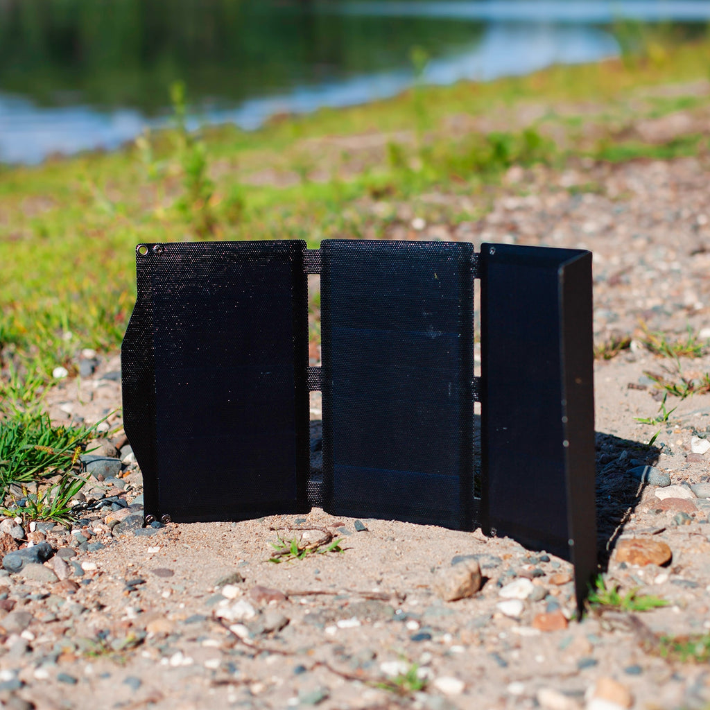 Transcend 40W Sun-Watt Solar Panels Charging in the sun 