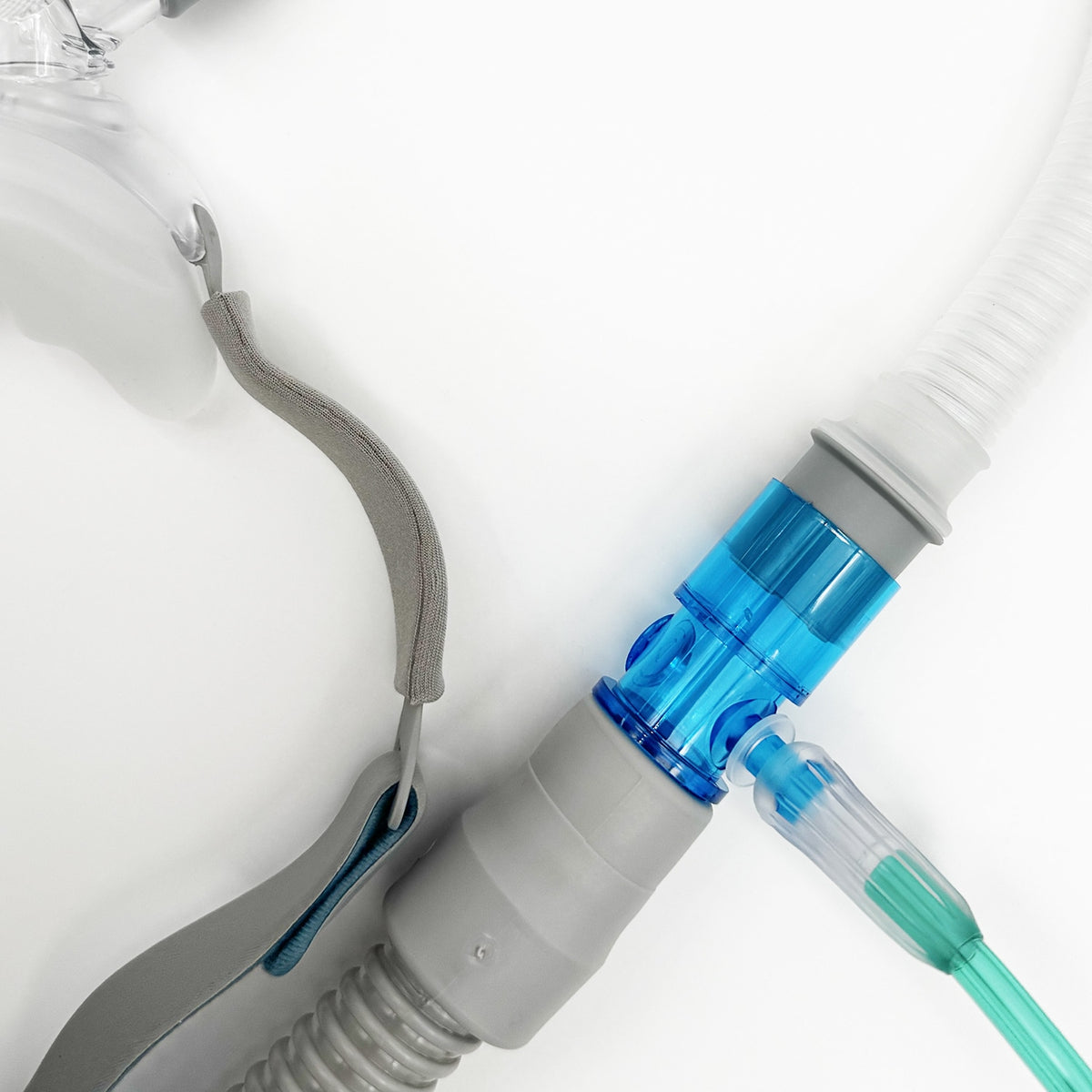 U-Adapt Oxygen Enrichment Adapter Connected to CPAP Mask