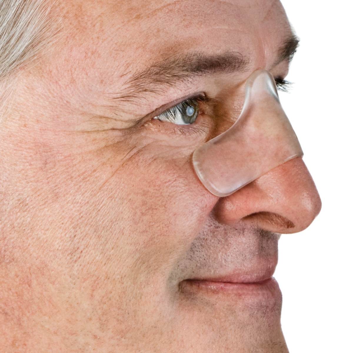 Man wearing Gecko Mask Pad