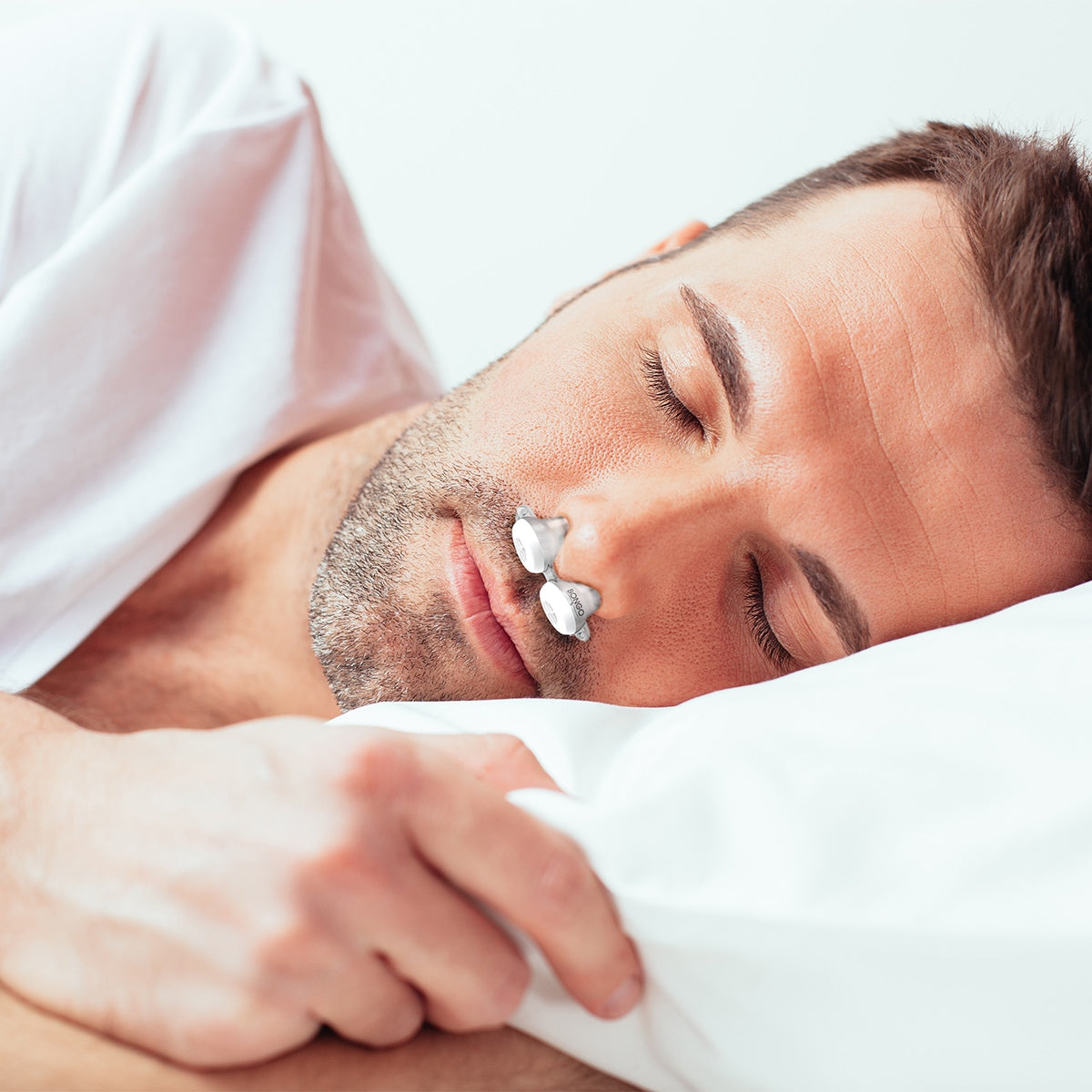 Man Sleeping while wearing Bongo RX 