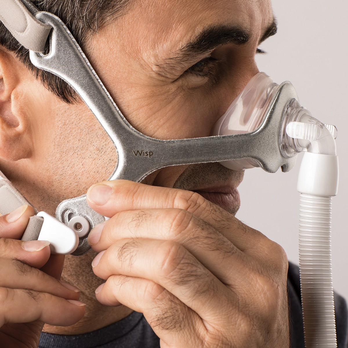 wisp cpap mask with fabric frame and magnetic clips